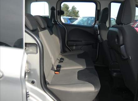 Ford - Tourneo Courier