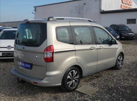 Ford - Tourneo Courier