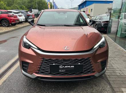 Lexus - LBX