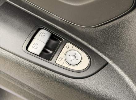 Mercedes-Benz - Vito