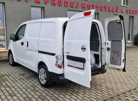 Nissan - NV200