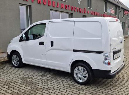 Nissan - NV200