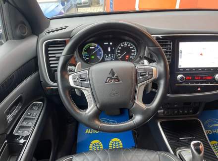 Mitsubishi - Outlander