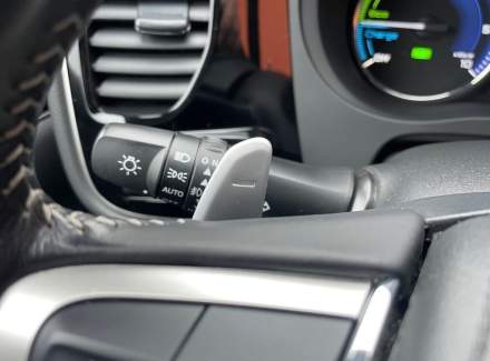 Mitsubishi - Outlander