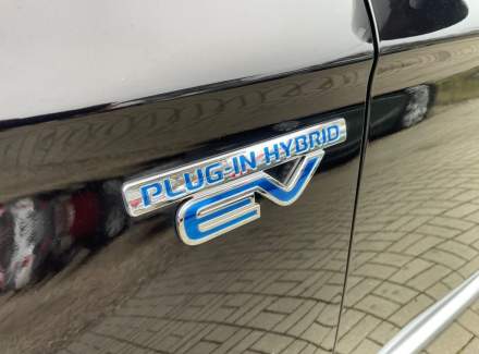 Mitsubishi - Outlander