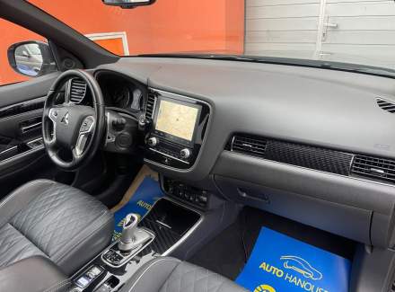 Mitsubishi - Outlander