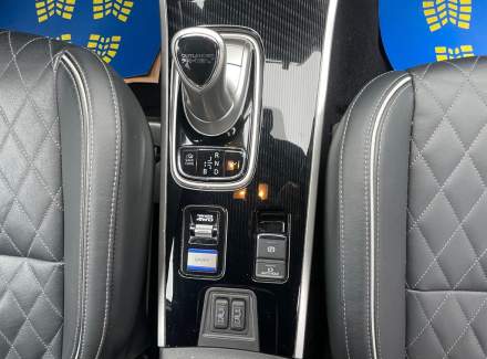 Mitsubishi - Outlander