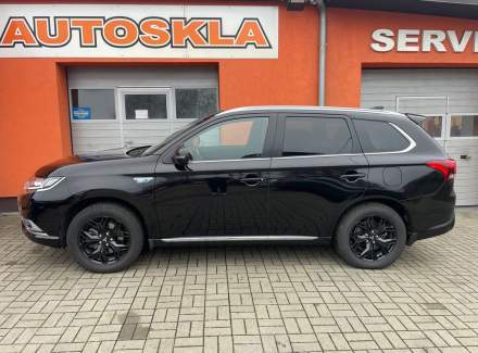 Mitsubishi - Outlander