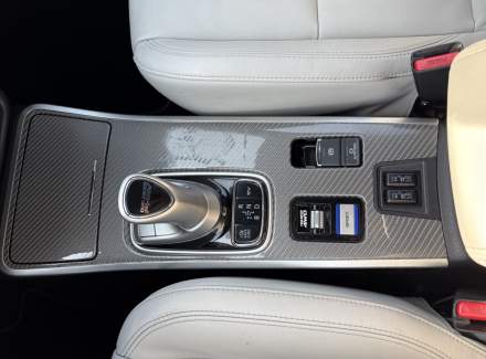 Mitsubishi - Outlander
