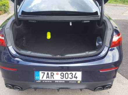 Mercedes-Benz - E-class