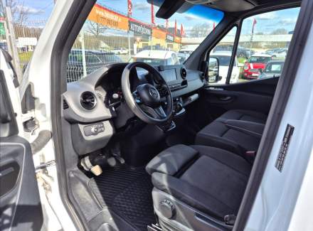 Mercedes-Benz - Sprinter