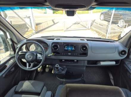 Mercedes-Benz - Sprinter