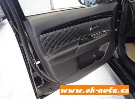 Mitsubishi - Outlander