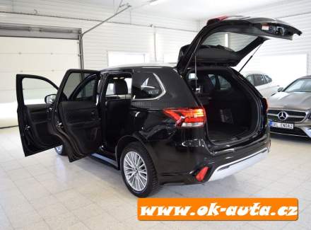 Mitsubishi - Outlander