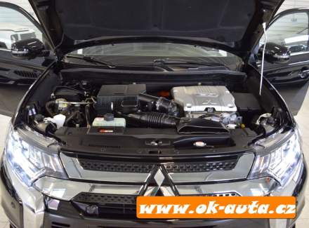 Mitsubishi - Outlander