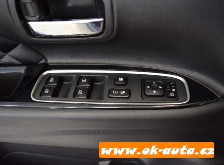 Mitsubishi - Outlander