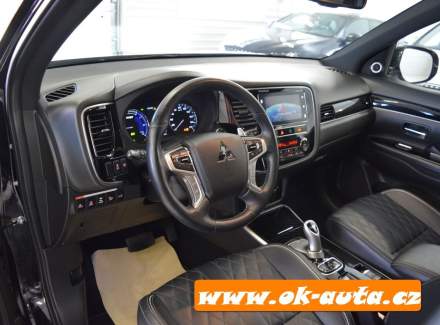 Mitsubishi - Outlander