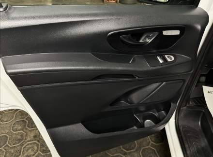 Mercedes-Benz - Vito