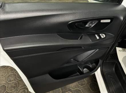 Mercedes-Benz - Vito