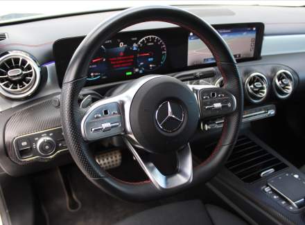 Mercedes-Benz - CLA