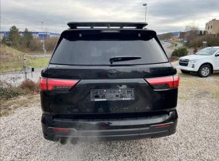 Toyota - Sequoia