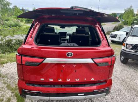 Toyota - Sequoia