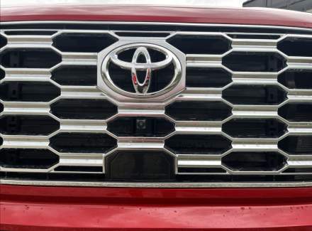 Toyota - Sequoia