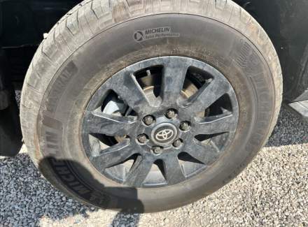 Toyota - Land Cruiser