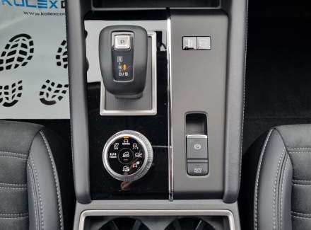 Mitsubishi - Outlander