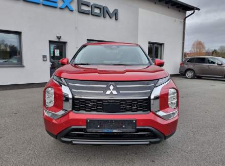 Mitsubishi - Outlander