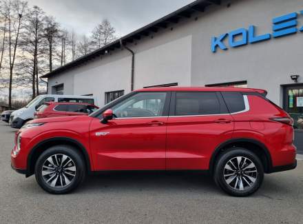 Mitsubishi - Outlander