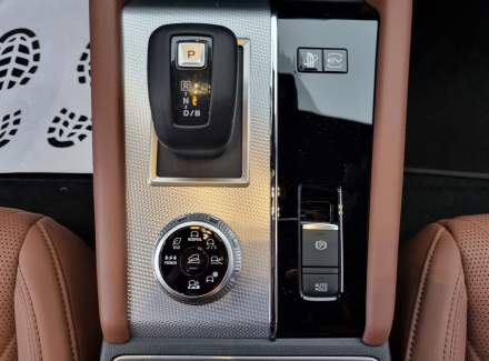 Mitsubishi - Outlander