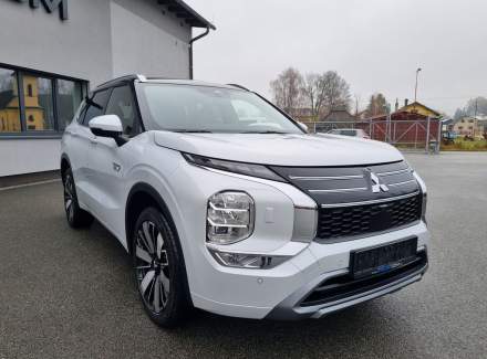 Mitsubishi - Outlander