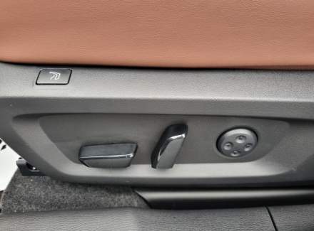 Mitsubishi - Outlander