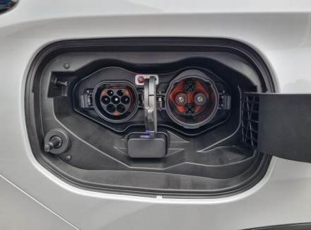 Mitsubishi - Outlander