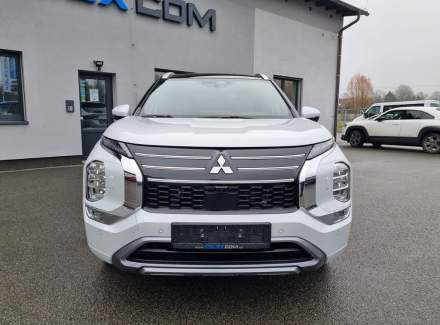 Mitsubishi - Outlander