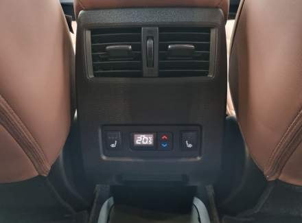 Mitsubishi - Outlander