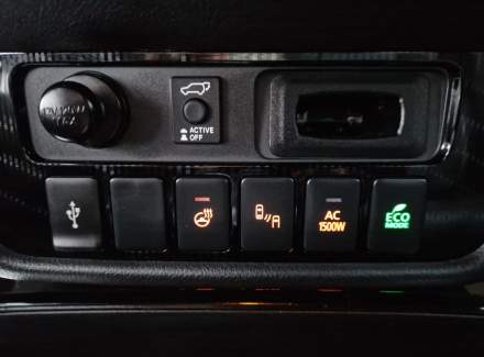 Mitsubishi - Outlander