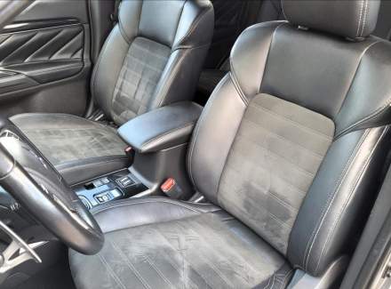 Mitsubishi - Outlander