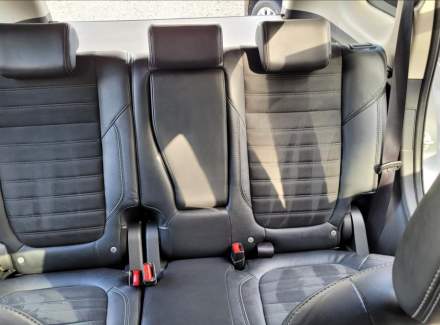 Mitsubishi - Outlander