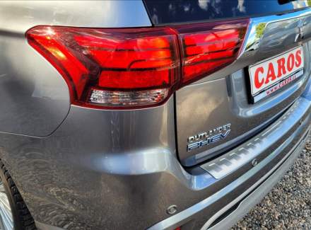 Mitsubishi - Outlander