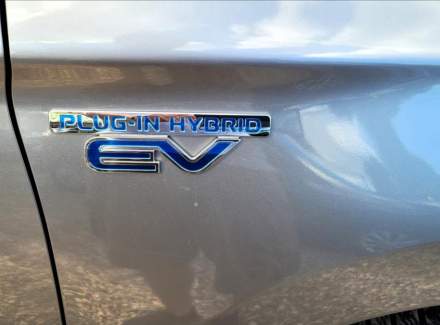 Mitsubishi - Outlander