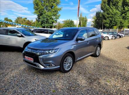 Mitsubishi - Outlander
