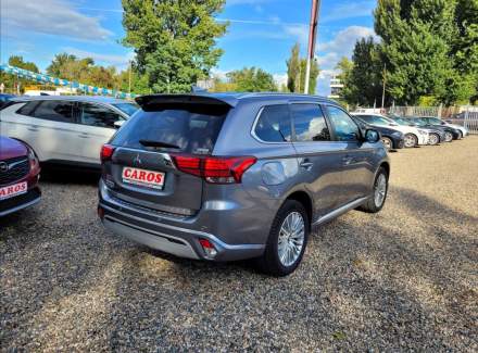 Mitsubishi - Outlander