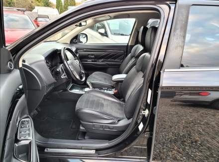 Mitsubishi - Outlander