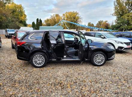 Mitsubishi - Outlander