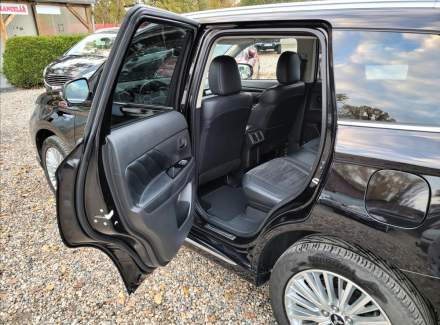 Mitsubishi - Outlander