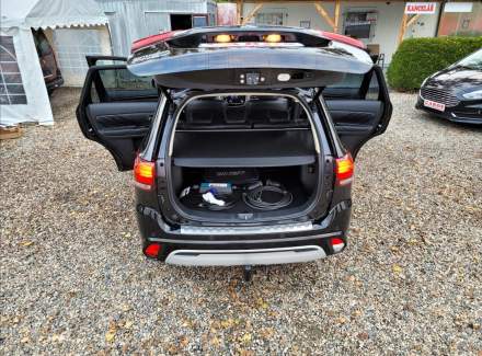 Mitsubishi - Outlander