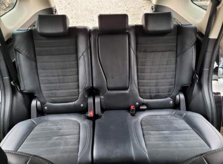 Mitsubishi - Outlander