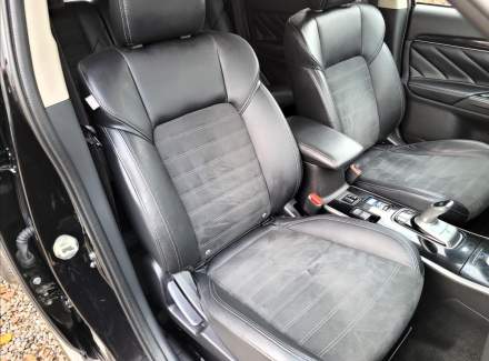 Mitsubishi - Outlander